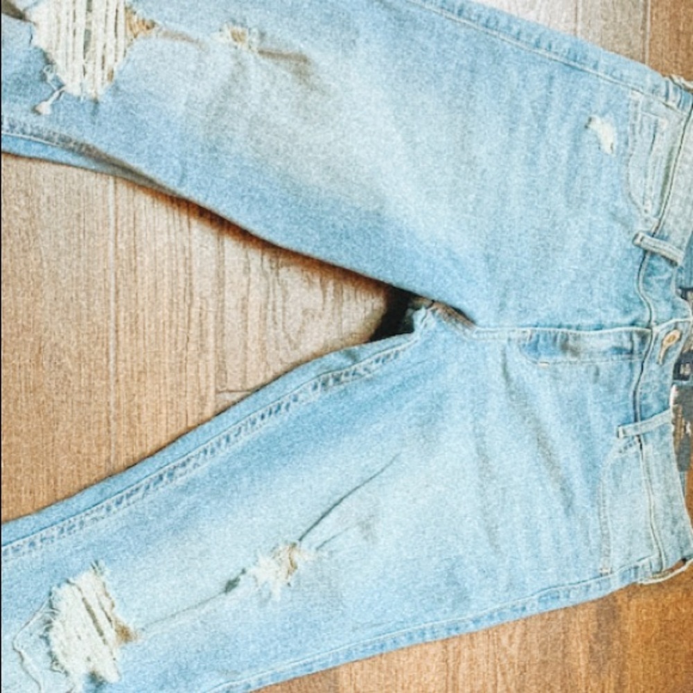 Hollister Mid Rise Crop Super Skinny Jeans - Picture 4 of 10